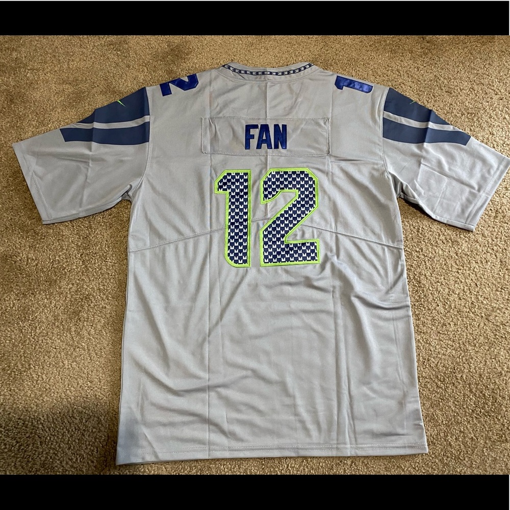 Seattle Seahawks Fan # 12 Jersey. XL. Stitched